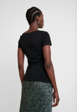 Anna Field 2 PACK - T-Shirt Basic - Black -Anna Field 5cc32792f75c4aa993e4e439c508648b