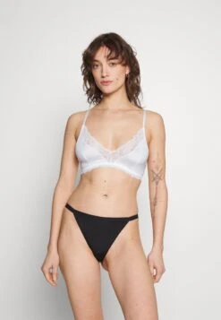 Anna Field 2 PACK - Triangel BH - Black/ White 9 Anna Field 2 PACK - Triangel BH - Black/ White -Anna Field 64ae25580a114fbda9280a5fdfe9d667