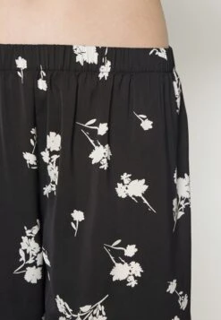 Anna Field SET - Pyjama - Black/offwhite -Anna Field 680d4776ce4e4f1ca7d216a1744c0b9a