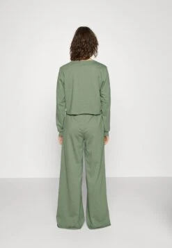 Anna Field Nachtwäsche Set - Khaki -Anna Field 8eaebd3ad0c54d2ca8b5c66614b78047