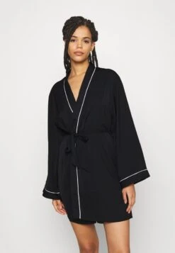 Anna Field AMANDA SATIN DRESSING GOWN - Bademantel - Black
